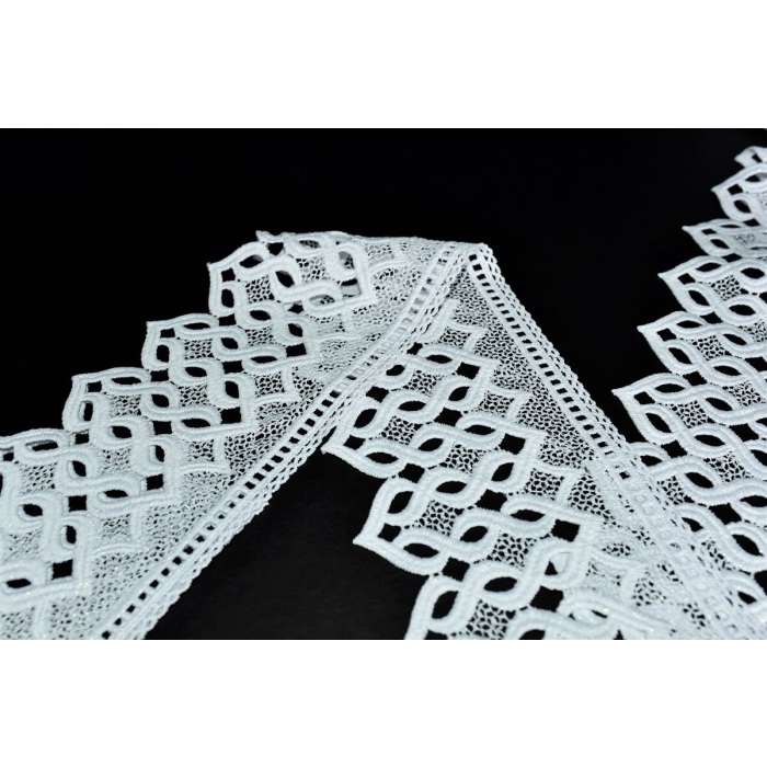 GIPIURA - DOSZYWKA 15 CM BIEL Z NITKĄ LUREX