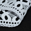 GIPIURA - DOSZYWKA 8 CM BIEL Z NITKĄ LUREX